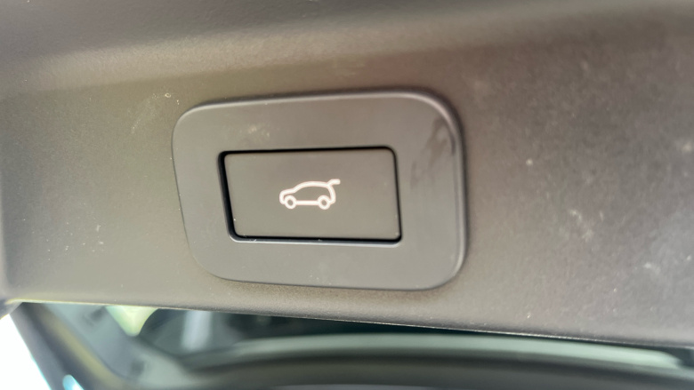 Jaguar F-Pace 3.0 D300 R-Dynamic SE Black 90th Anniv 5dr Auto Diesel Estate